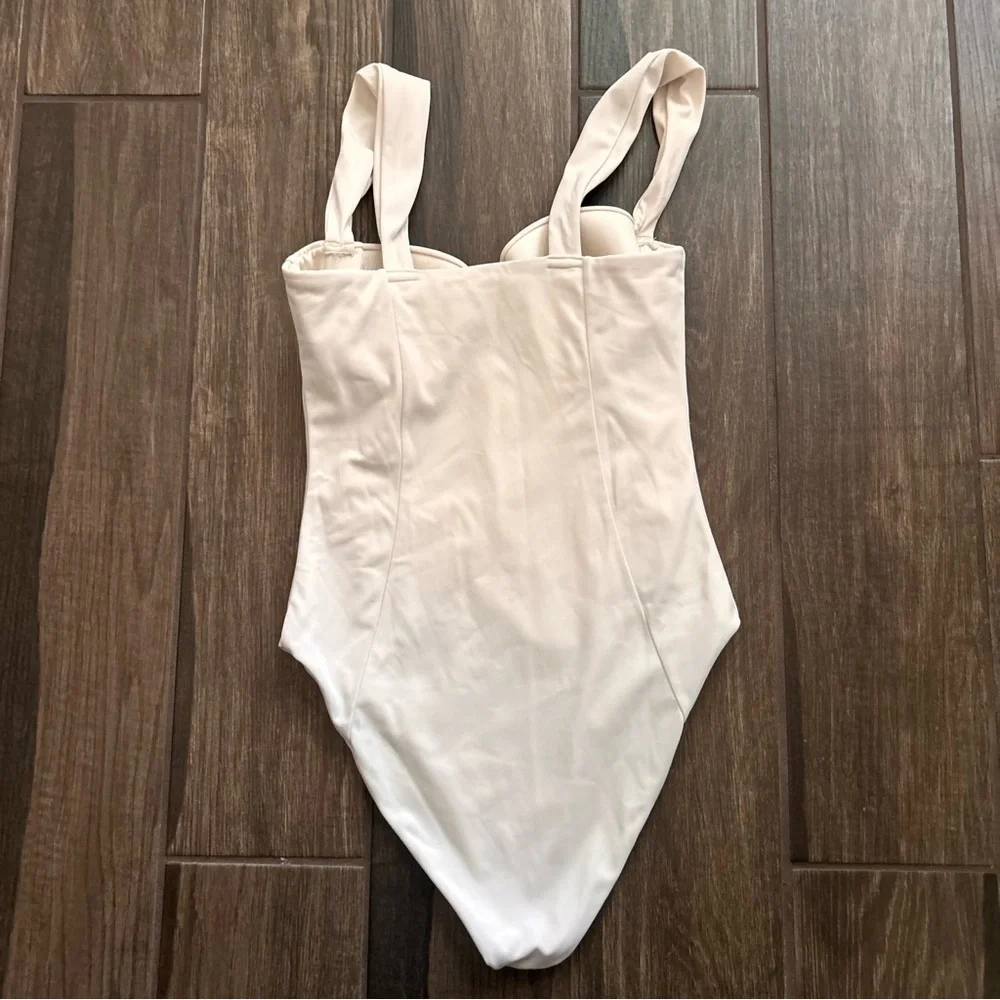 Beach Riot x Madison LeCroy Maven One Piece Swimsuit in Ivory Sz M **No Belt** - Picture 6 of 9